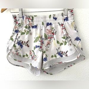 Athleta Racer Run 4.5" Shorts With Liner, White with Floral Print, Size XS